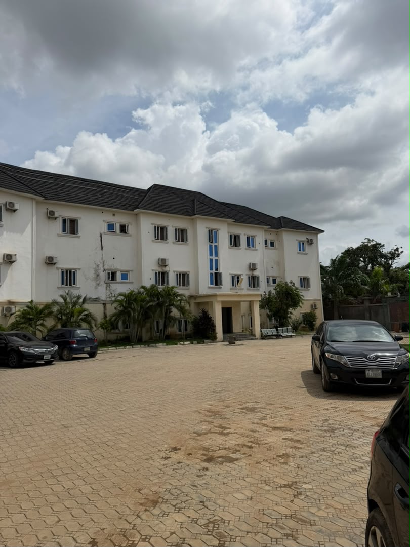 Lakeside Apartments front view